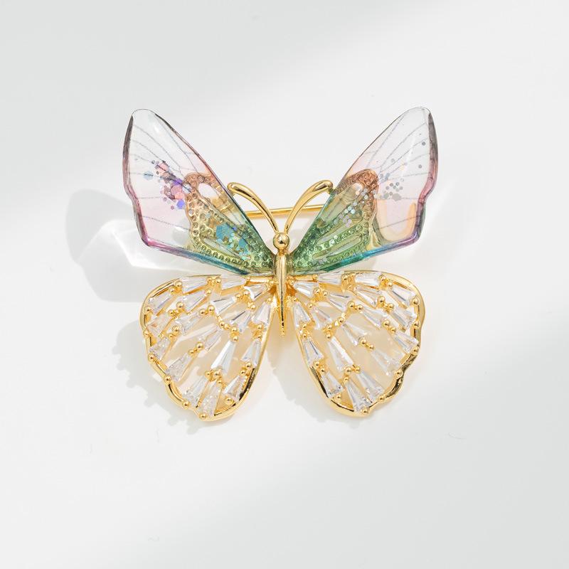 

Personalized Iridescent Crystal Butterfly Brooch Gradient Insect Zircon Pin