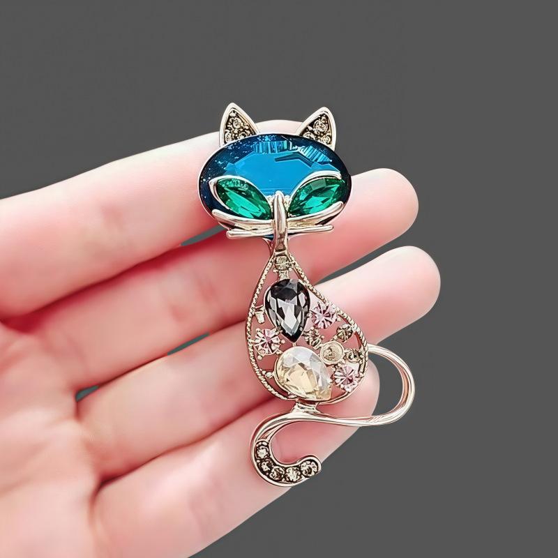 Fashion Korean Rhinestone Cat Pendant Brooches For Women Gold Color Animal Pins Crystal Corsage Daily Accessories