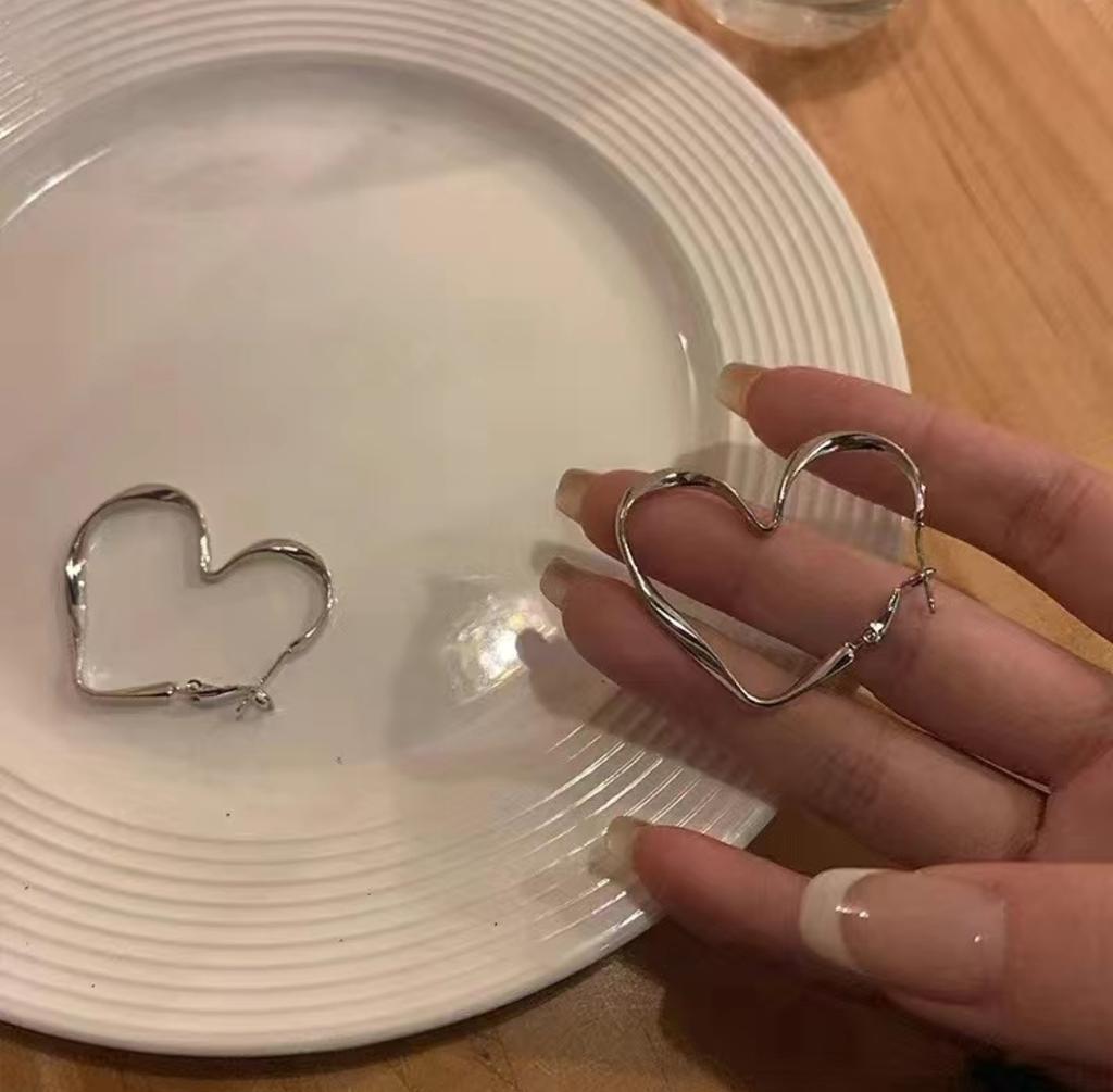 Fashion Heart Stainless Steel Hoop Earrings for Women Punk Vintage Piercing acier inoxydable Earring For Girl Christmas Gifts