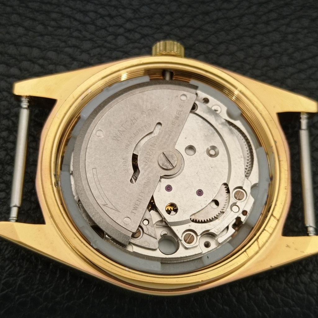 JAPAN VINTAGE REFURBISHED CITIZEN AUTOMATIC 8200 MENS BLACK DIAL WATCH a445346-1