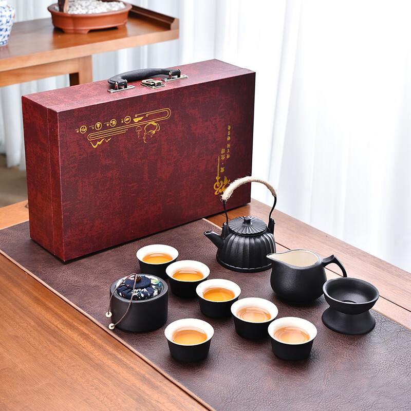 Peng Yi 11-Piece Embossed Ceramic Tea Set