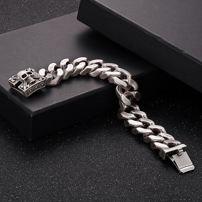 Personalized Men's Titanium Cuban Chain Skull Bracelet