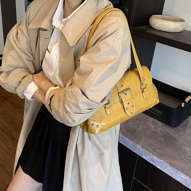 Shoulder Underarm Baguette Women's Bag Personalized Trend Women's Solid Color Fashionable Retro Locomotive Rivet Pin Buckle Decoration