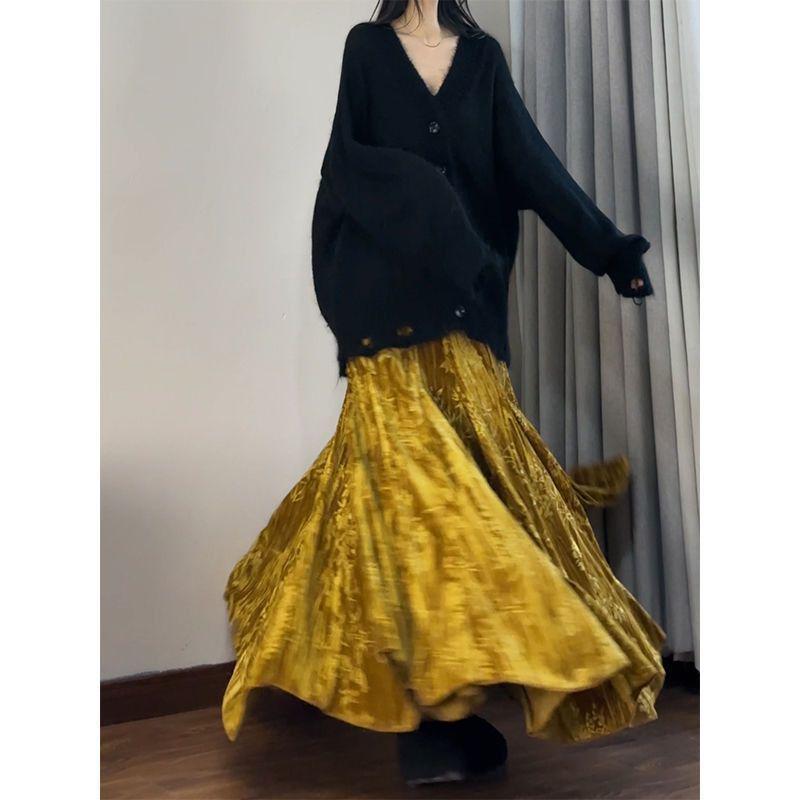 Elegant High-Waisted Dark Purple Velvet Mermaid Skirt - Slimming Autumn/Winter Style with Large Hem