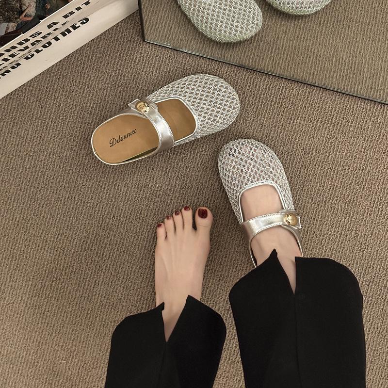 Flat-bottomed mesh yarn half-drag women's hollow and breathable sandals 2025 summer new models with skirts Baotou slippers