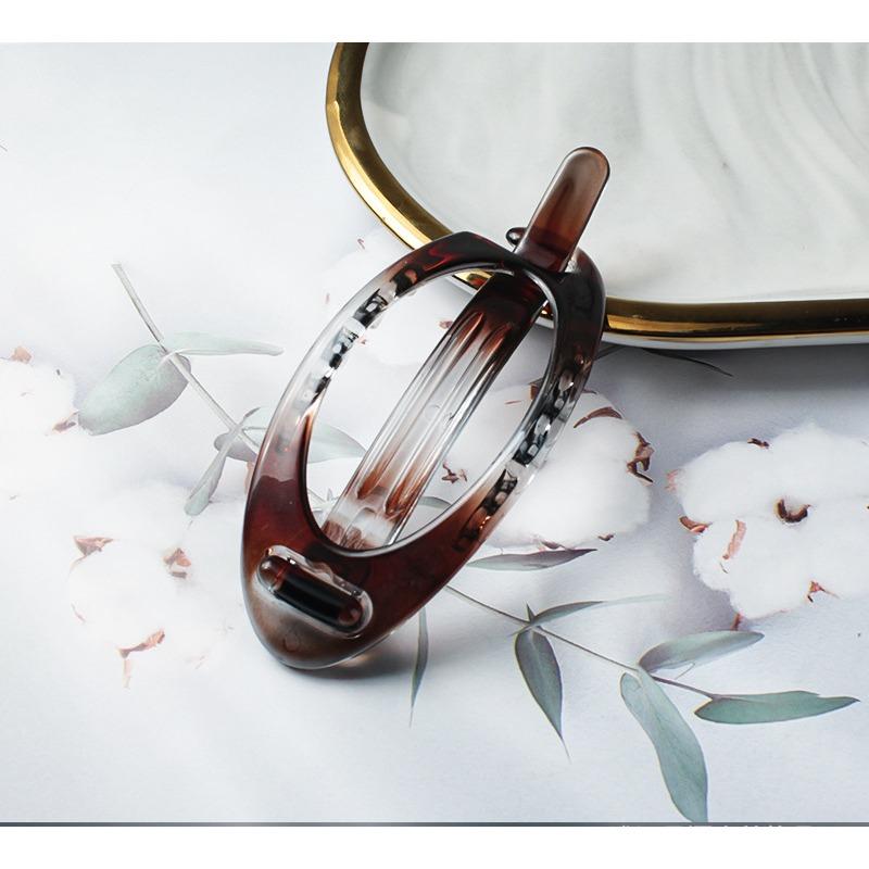 Simple Retro Ponytail Twist Clip Women's Headdress Clip Hair Clip Headwear Girls Kids Women Hair Accessories