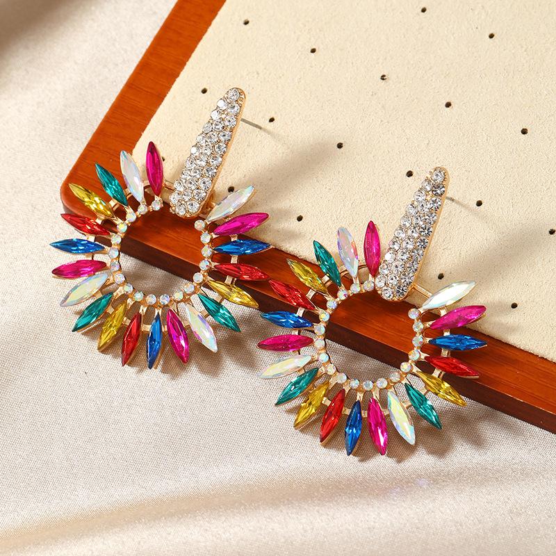 Trendy European Ethnic Style Crystal Flower Earrings: Multi-layer Alloy with Colored Rhinestones for Women (Spring/Summer)
