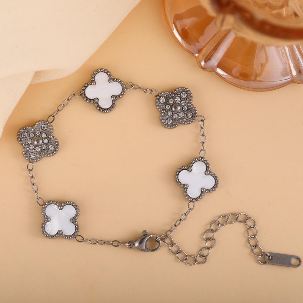 

Браслет с четырьмя листочками клевера, легкая роскошь, ощущение высокого класса, нишевые женские ювелирные аксессуары, модная бижутерия, аксессуары ручной работы