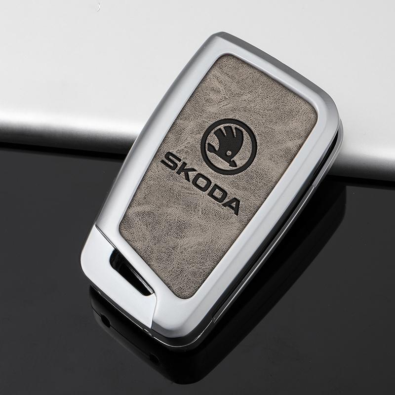DAYB7 Car Flip Remote Key Fob Case Cover For Skoda Octavia A5 A7 Fabia Superb Kodiaq Karoq Protector Shell Bag Keychain Accessories