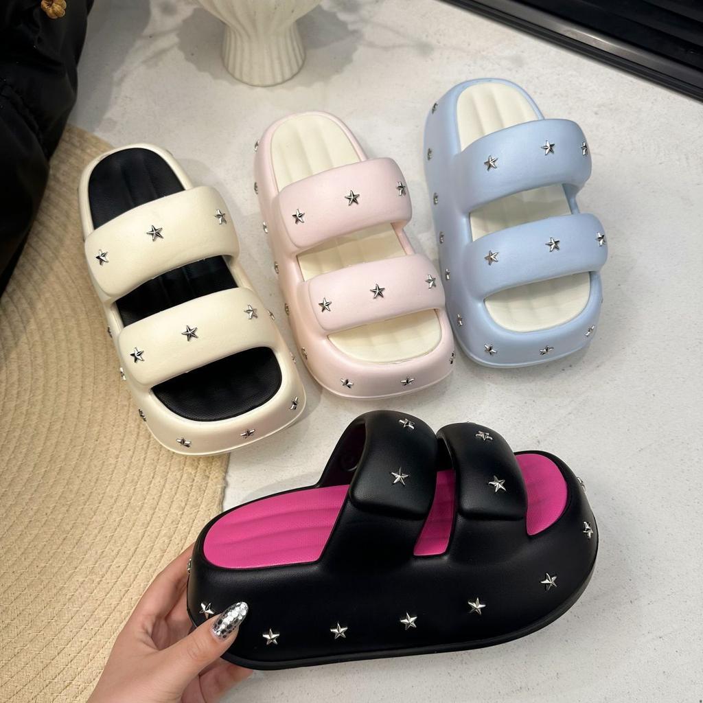 Increase Internet celebrity beach one word cool slippers 2025 summer and autumn new Internet celebrity thick bottom star slippers women wear