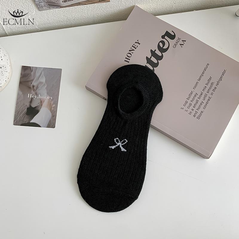 

Милые невидимые носки с бантом, симпатичные универсальные носки Ins Trend, простые носки-лодочки, неглубокий носок, непромокаемая пятка, тонкие женские носки One size чёрный
