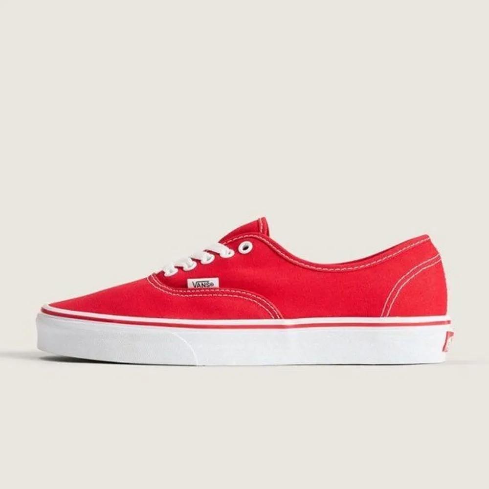 Vans Core Classic Authentic VN000EE3RED 3900885 245