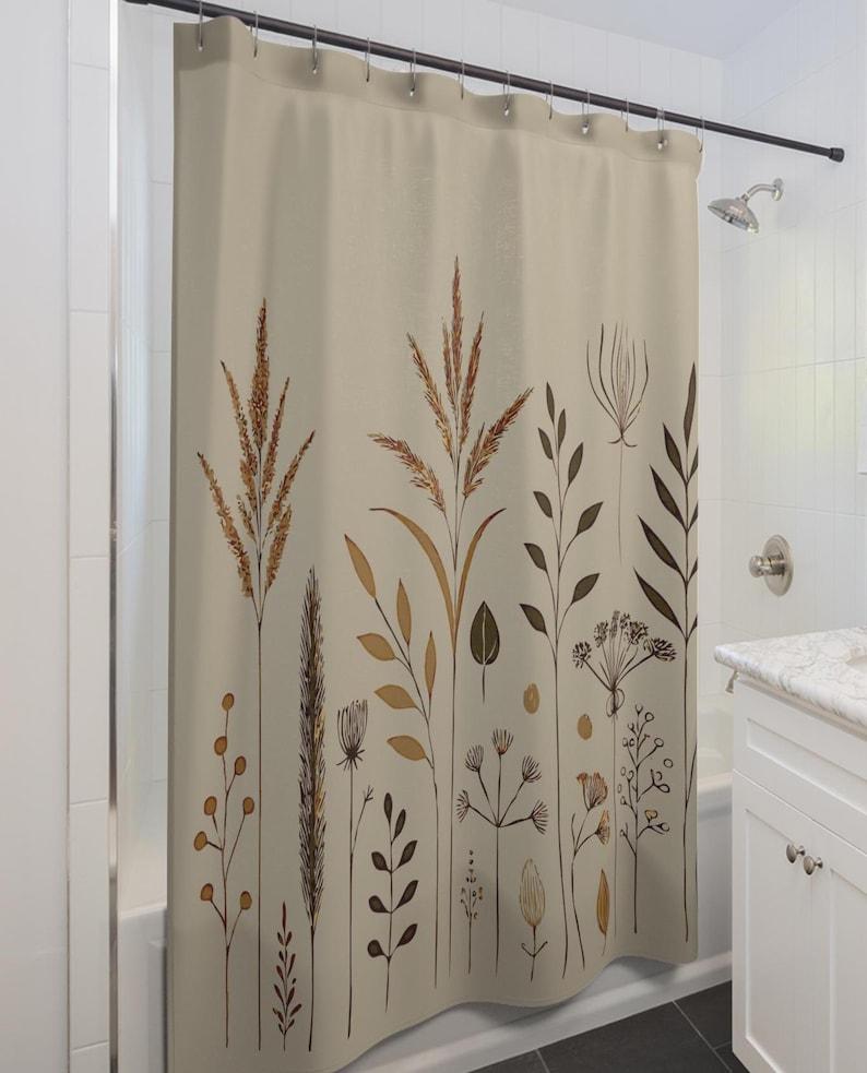 Natürlicher Minimalistischer Boho-Duschvorhang – Erdige Gräser & Wildblumen Auf Beige, Klare Luftige Komposition