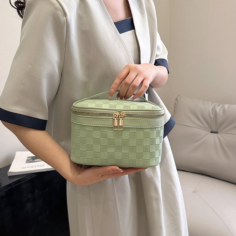 Fashion Checkered Makeup Bag Portable Cosmetic Storage Bag Women Large Capacity Brushes Storage Bag Cute Travel Toiletry Bag