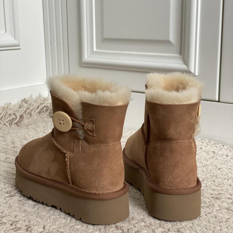 Winter new fur integrated wooden buckle short tube thick-soled warm cotton shoes women's one-buckle wool snow boots