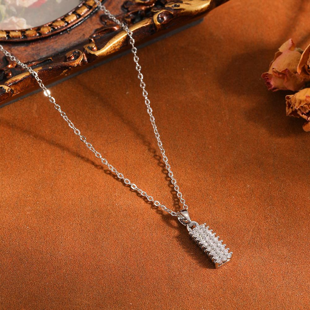 Cross-border European American Style Stainless Steel Diamond-encrusted Square Pendant Necklace Light Luxury Versatile Women s