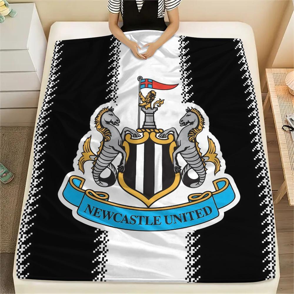 Newcastle United FC Flanelldecke, Hohe Qualität, Bequem für alle Jahreszeiten, Heimdekoration, Wärme und Komfort