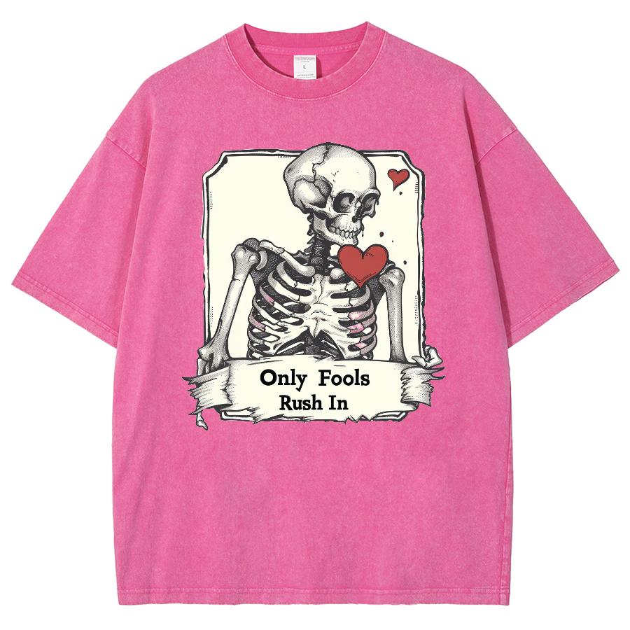 

Романтичный принт черепа и сердца женская футболка стираный деним хлопок удобный короткий рукав унисекс мужчины женщины черная футболка 3XL