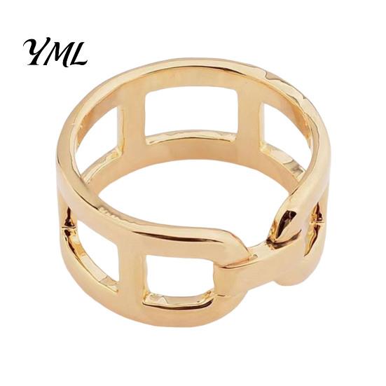 Geometric Shawl Holder Chunky Chain Silk Scarf Clip for Women, Minimalist Wide Band Statement Light Luxury Clasp Buckle Wrap, Fashion Punk Link