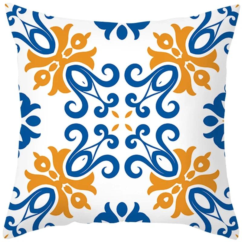 Home Decor Blue and White Floral Pattern Pillow Covers Pattern Cushion Cover Suitable for Sofa Bedroom Car Pillow Cover