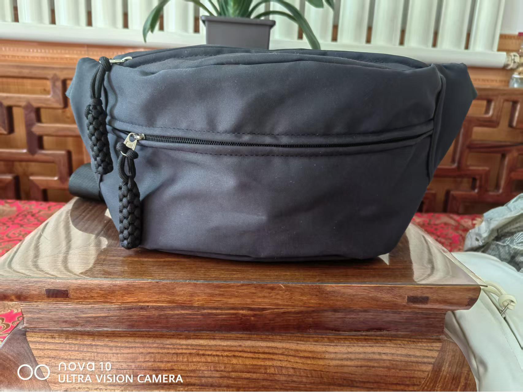 

2025 Autumn Minimalist Crossbody Shoulder Bag: Trendy, Large-Capacity Sports Design