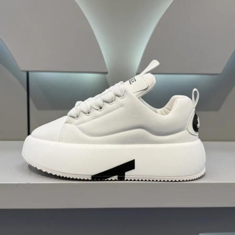 Fashion 2025 Spring New Products Men's Sneakers Round Head Lace-up Casual Shoes Solid Color Personalized Fashionble White Board Shoes