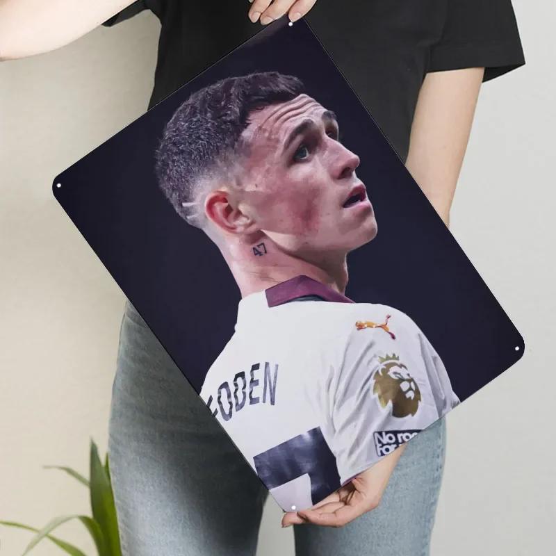 

Фил Фоден Постер Футболист Жестяные Таблички Украшение Декор Гостиной Мужчины Индивидуальная Металлическая Табличка для Настенного Художественного Декора 7.9x11.8In(20x30cm)