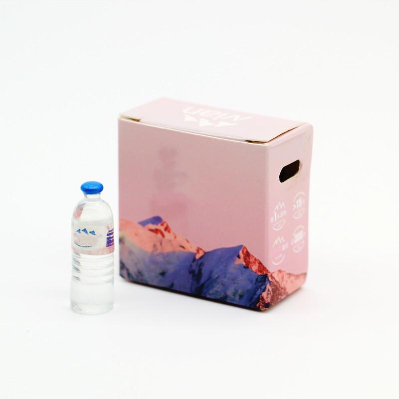

Dollhouse Miniature Simulation Mineral Water Bottle With Box Drink Model Miniatura Play Kitchen Doll Supermarket Food Toy Props A3
