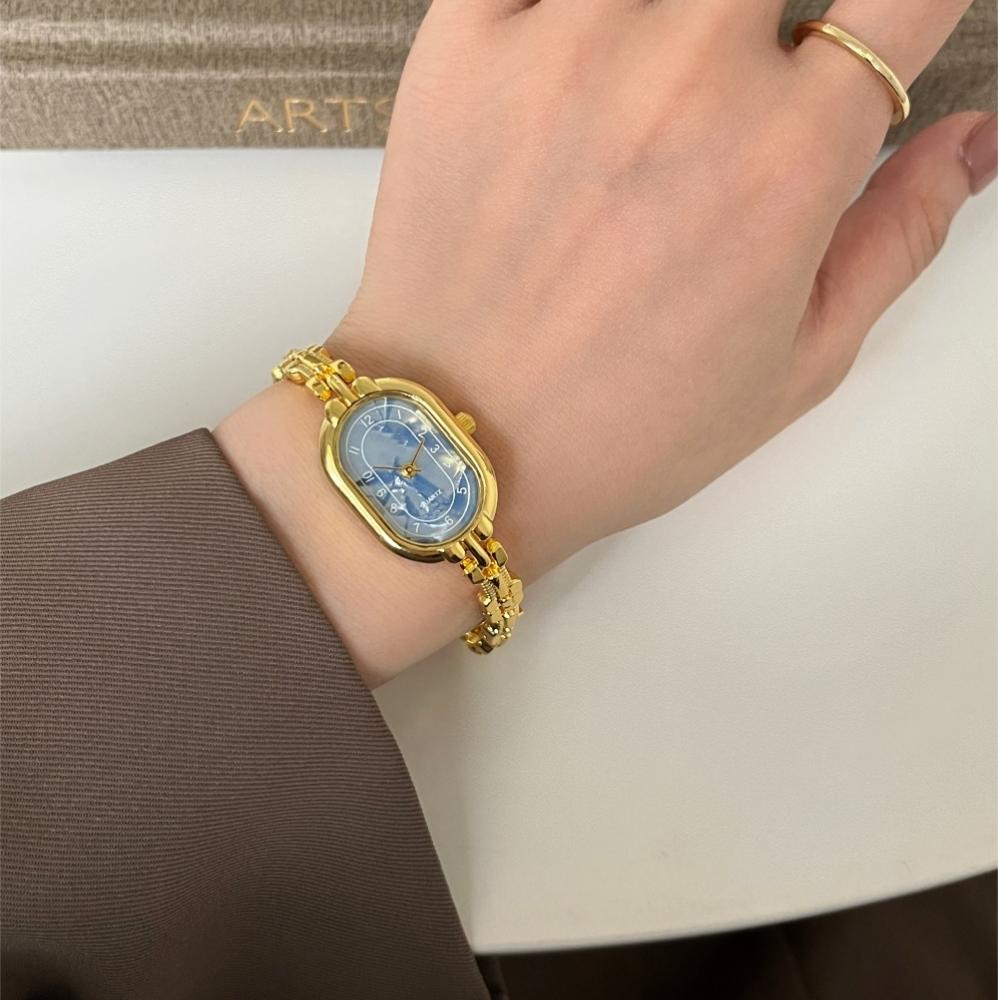 Retro Bracelet Watch for Women Oval Dial Quartz Wristwatch Gift Clock