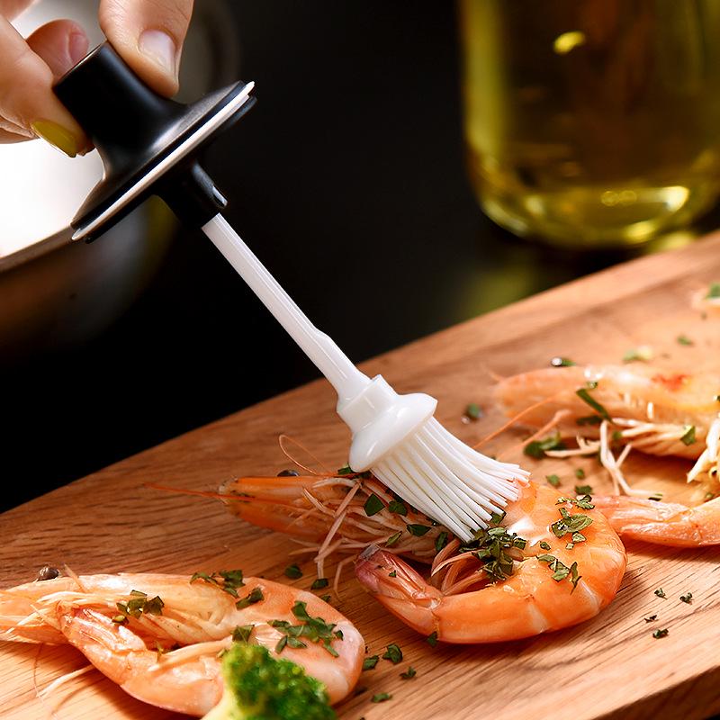Moisture-Proof Lid Seasoning Jar with Integrated Spoon for Kitchen Use
