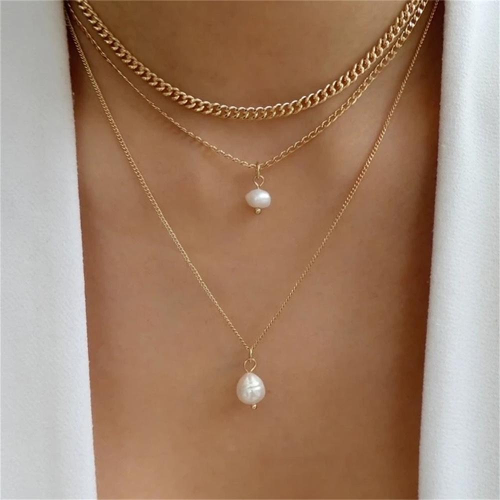 Classic Gold Multilayered Necklace for Women Vintage Silver Geometric Pendant Necklaces Butterfly Choker Jewelry