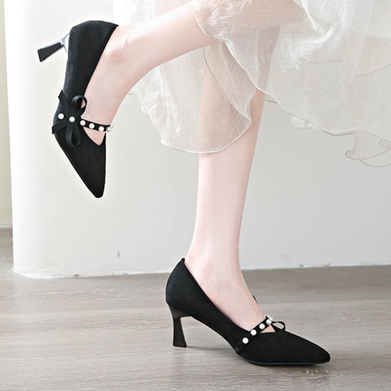 

Модные туфли-лодочки на высоком каблуке с жемчужным бантом для женщин, сексуальные сандалии на каблуке с острым носком, 2025 Мода, Новые, Роскошные, для вечеринки, летние женские туфли 34 чёрный