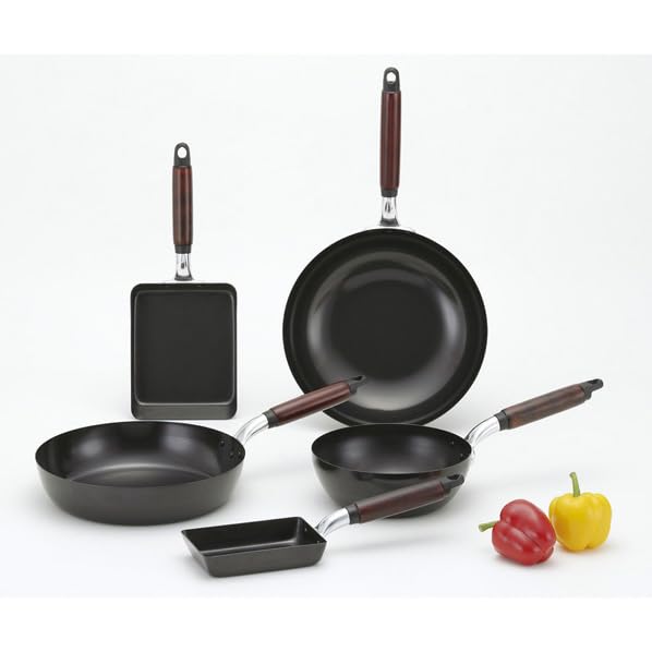 Authentic Iron Omelet Induction Gas All Heat No Preheating Wooden Made in Japan [Tsubame-Sanjo] Pan, 15cm, Compatible, Compatible, Sources, Required,