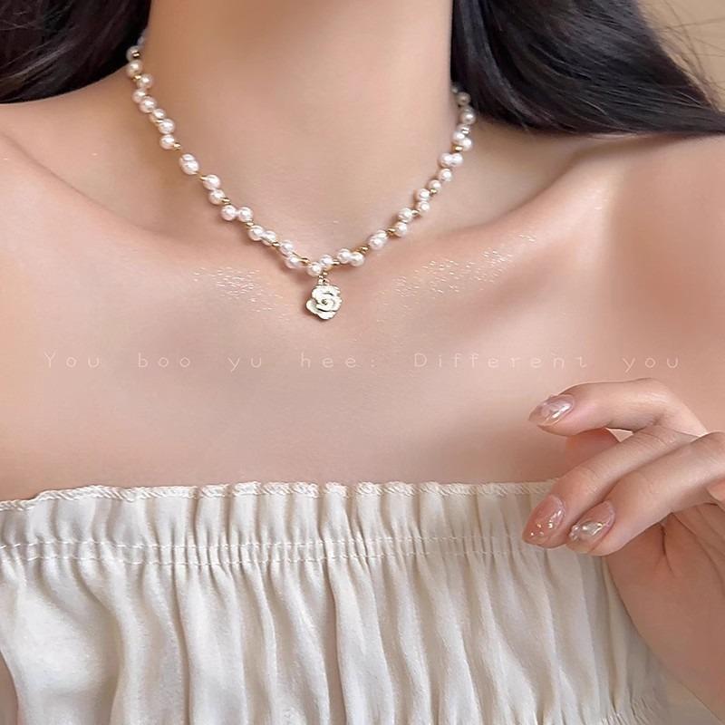 Pearl camellia necklace women's new high-end collarbone chain versatile celebrity neck chain tide