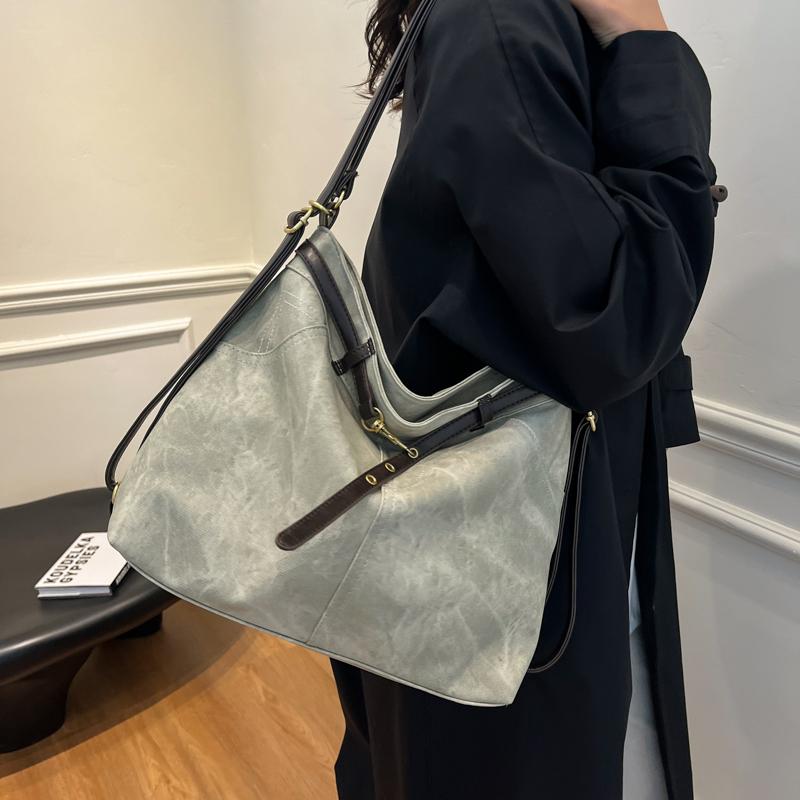 Large Capacity Tote Bag Leather Women's Commuter Shoulder Bag Multifunctional Backpack