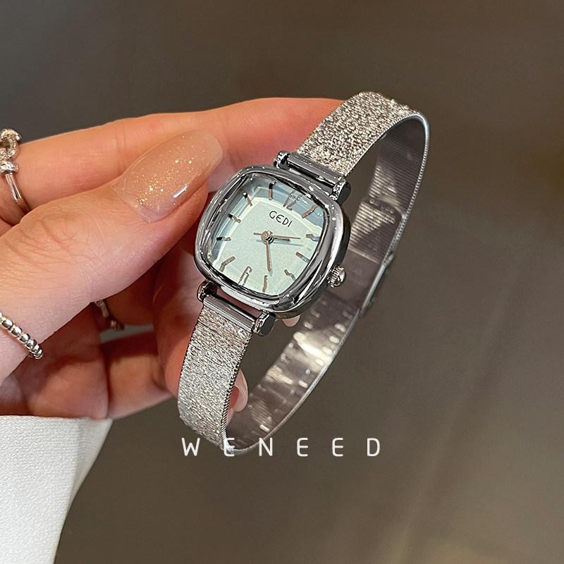 Square Watch for Women Small Exquisite New Small Dial Light Luxury Niche Ladies Quartz Watch