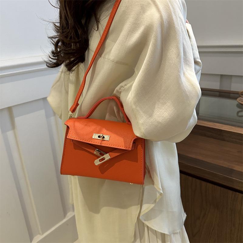 Summer New Small Bag Women's Bag 2024 Summer New Trendy Fashion Simple Messenger Bag Casual Retro Handbag