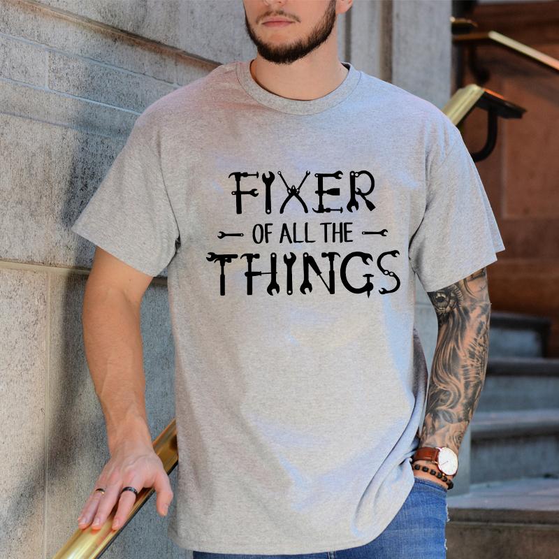 

Fixer of All The Things T-Shirt for Men, Tool Letter Graphic Tees Casual Short Sleeve O Neck Tops Handyman Gift for Father s Day S разноцветный