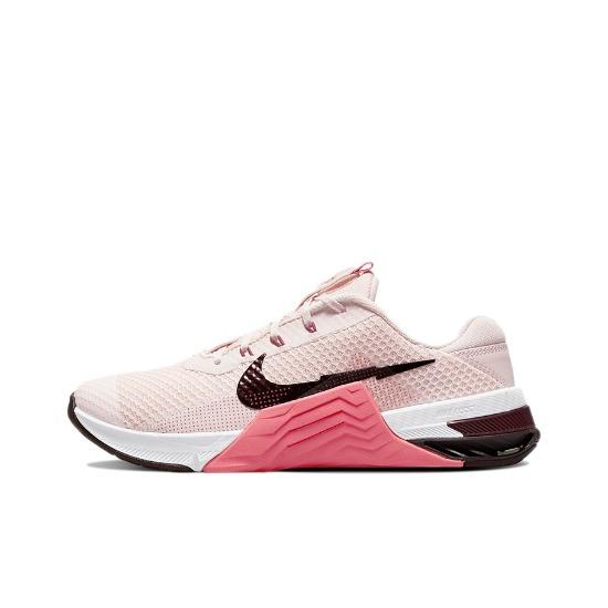 

Nike Wmns Metcon 7 Светло-мягко-розовая свекла CZ8280-669 EU 42 ярко-розовый/розовый