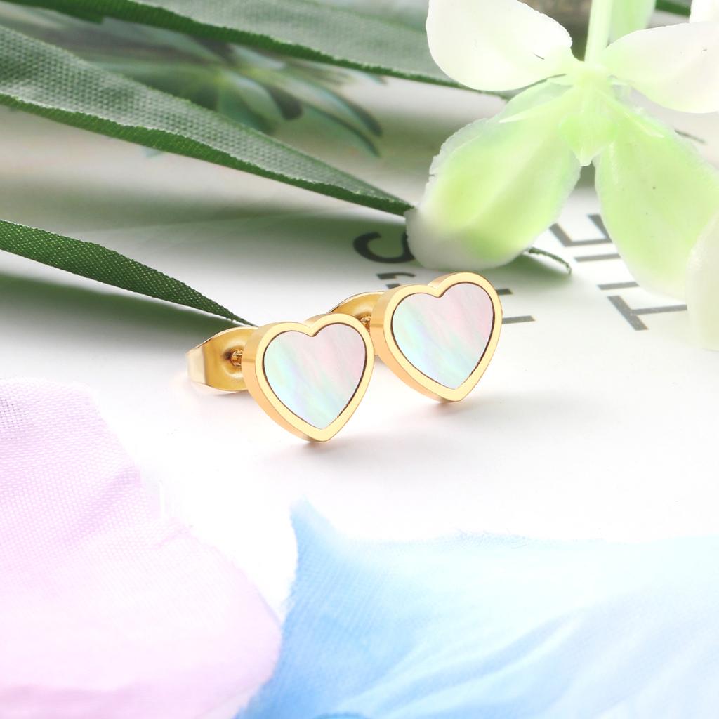 Sweet Seaside White Shell Stud Earrings for Girls, Stainless Steel Gold-plated Heart Jewelry Earrings Cute Waterproof Accessoriy