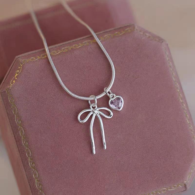 Серебряная цепочка 925 пробы с подвеской в виде розового сердца с бантом - Универсальная женская цепочка на ключицу