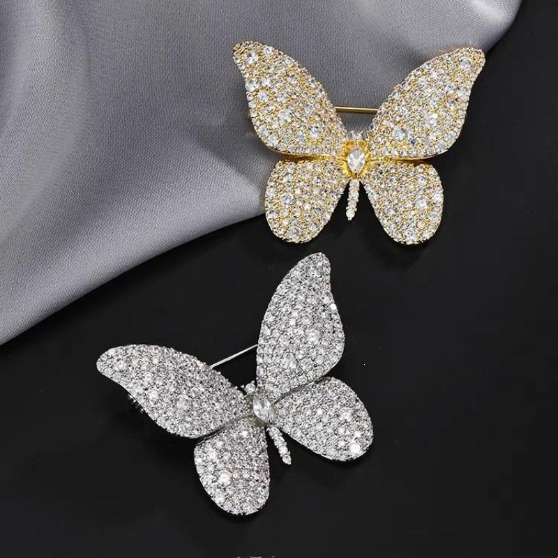 1Pcs Classic Lady Dress Suit High-End Pins Jewelry Fashion Women Girls Elegant Crystal Butterfly Brooches Badges