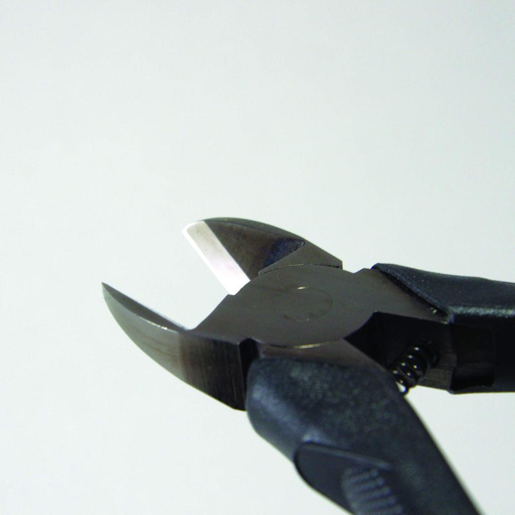 Fujiya Electrician's Heavy-Duty Nipper 770-175BG 175mm Black-Gold, Micro Mirror Blade for Easy Insulated Wire Cutting & Clean Cuts