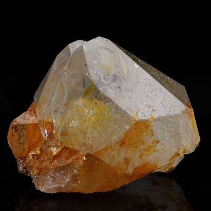 Pierres et Minéraux. Quartz. 446.10 ct. Saint-Sorlin-d'Arves, Saint-Jean-de-Maurienne, Savoie, France.