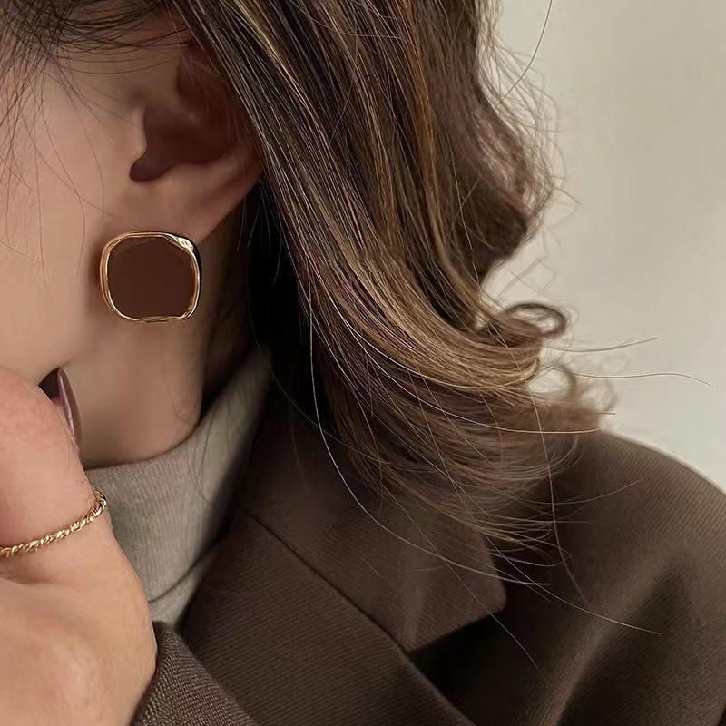 French Vintage Coffee Color Resin Irregular Earrings Geometric Imitation Amber Ternperamental Earring
