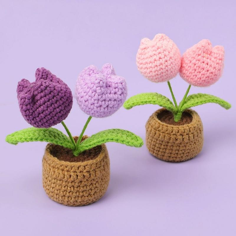 12cm Mini Finished Woven Crochet Tulip Potted Stuffed Plants Home Table Decoration Mother Valentine Christmas Graduation Gifts