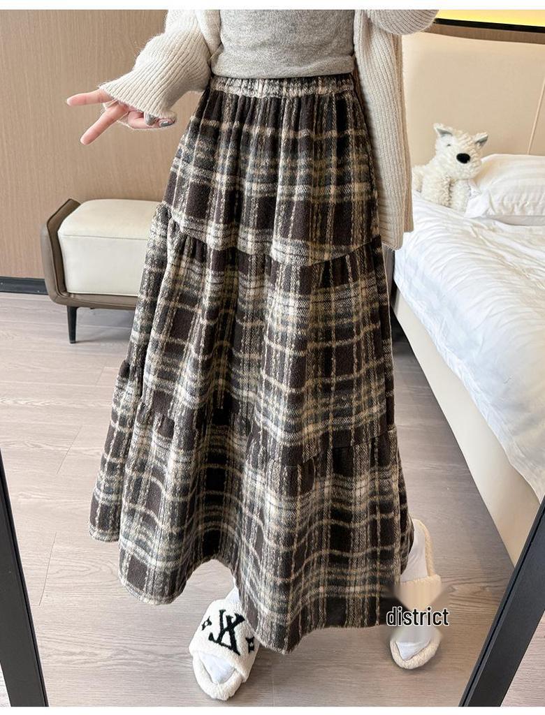 Women's High Waist Retro Plaid Skirt - Autumn/Winter 2026 Mid-Length Slimming and Trendy