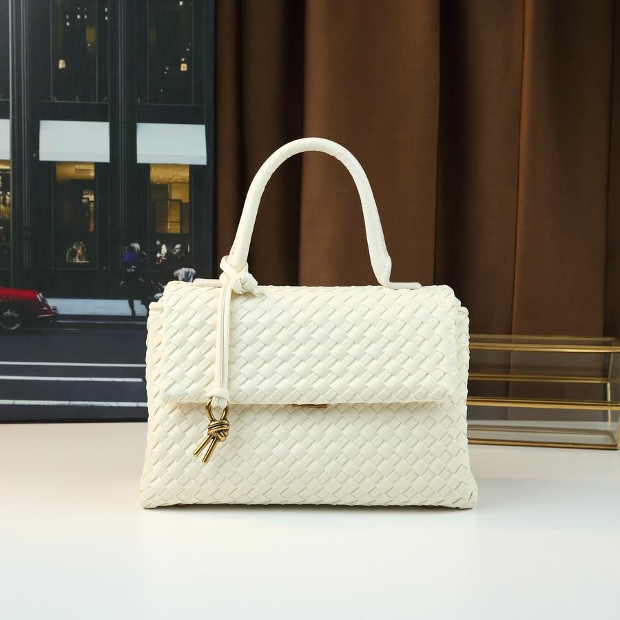 Niche Design Hand-Woven Women'S Bags, Simple Atmosphere, Commuting Briefcase, Casual Versatile Handbag, Small Square Bag