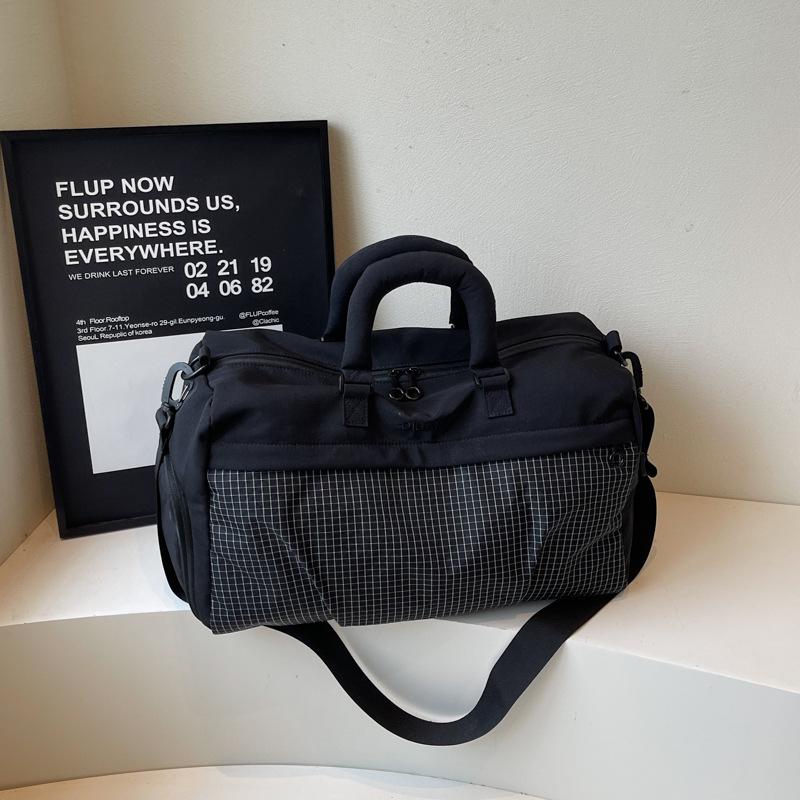 Large Capacity Sports Bag with Dry-Wet Separation for Men & Women - Fitness & Travel Use