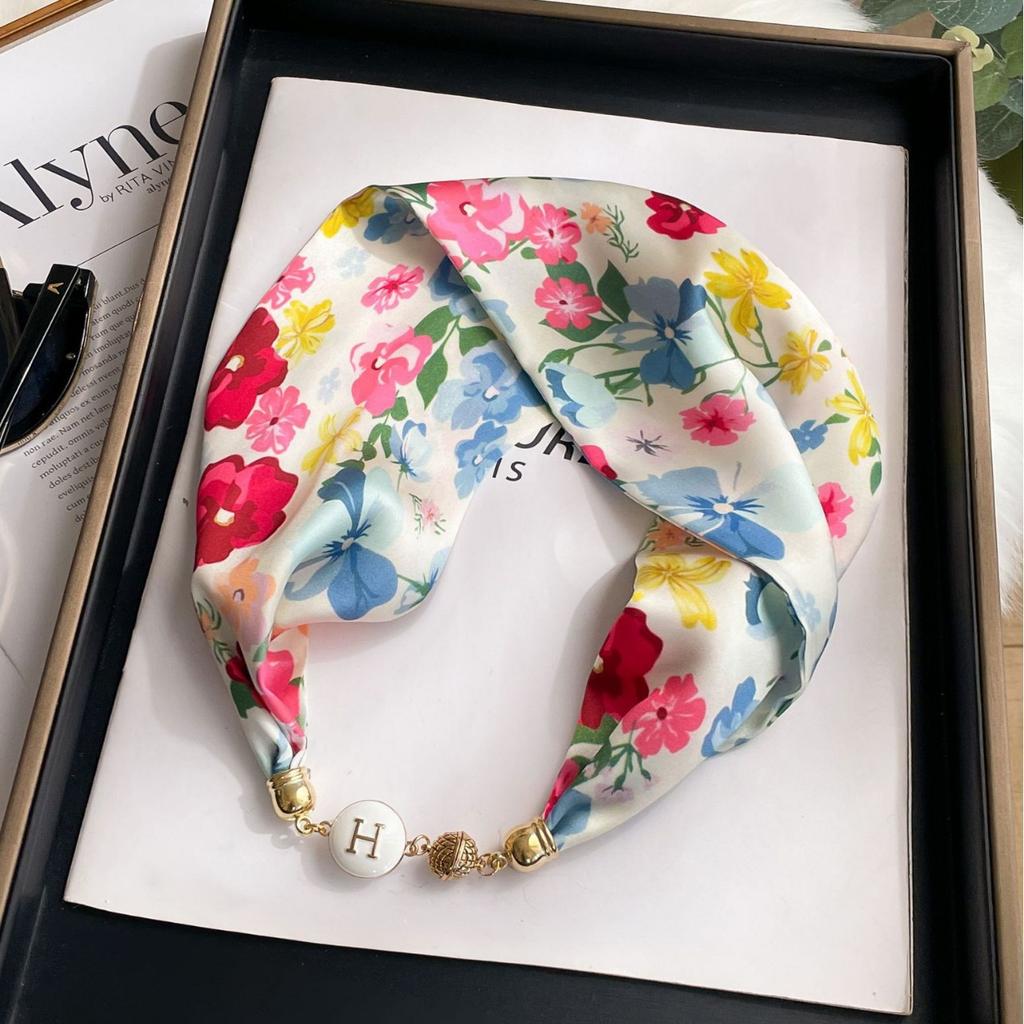 Fashion Career Decoration Clavicle Chain Accessories Magnetic Buckle Silk Scarf Pearl Necklace Women's Lazy Neck Scarf